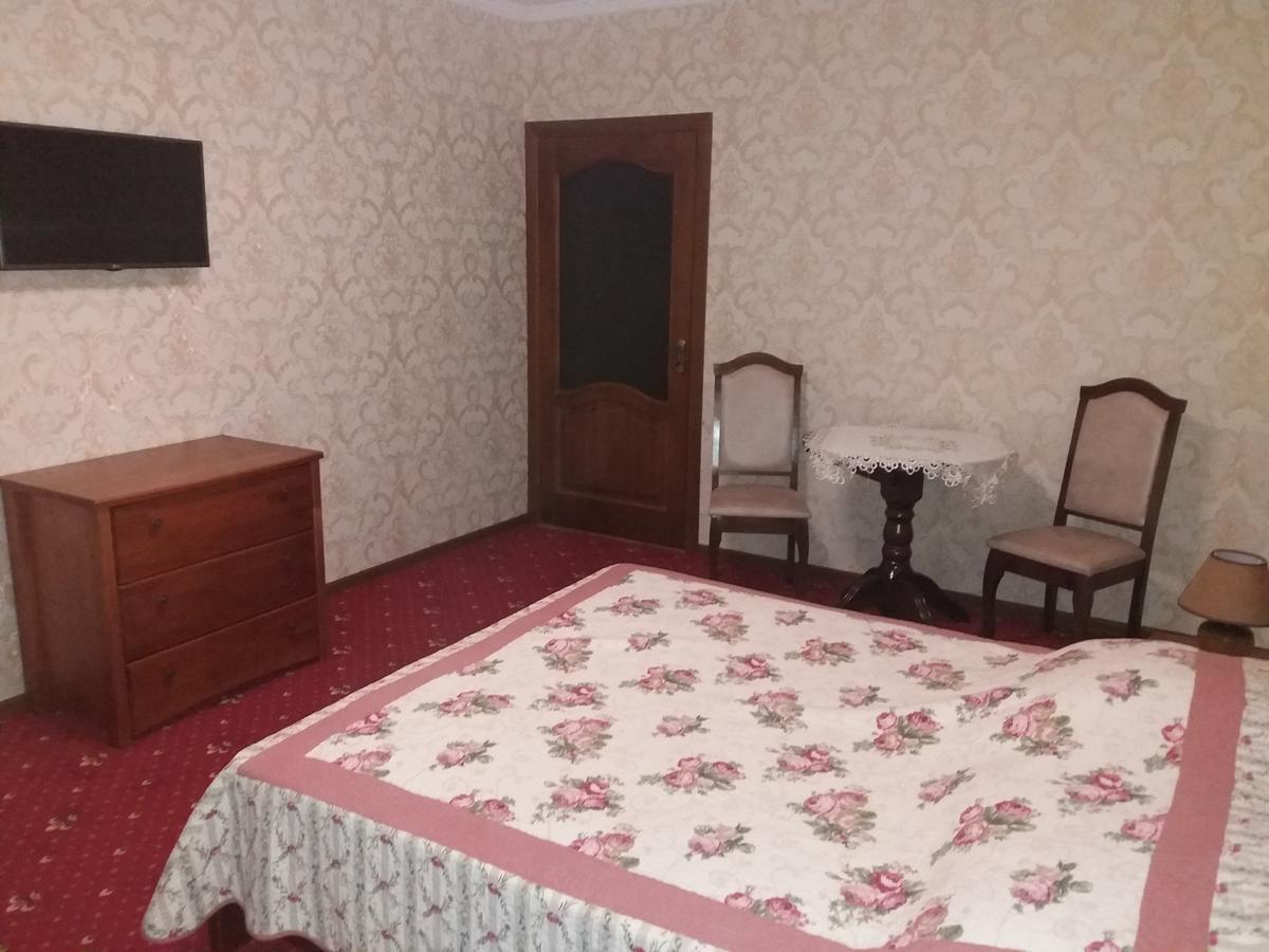U Lyudmily Карпаты